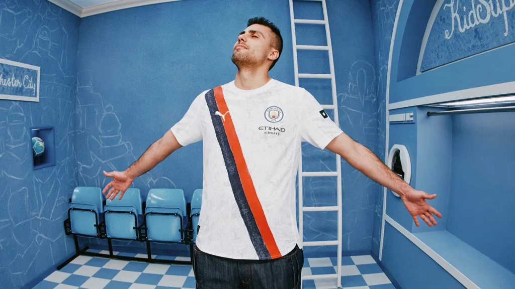 Camisa do Manchester City para a Copa do Mundo de Clubes 2025 celebra a Poznán