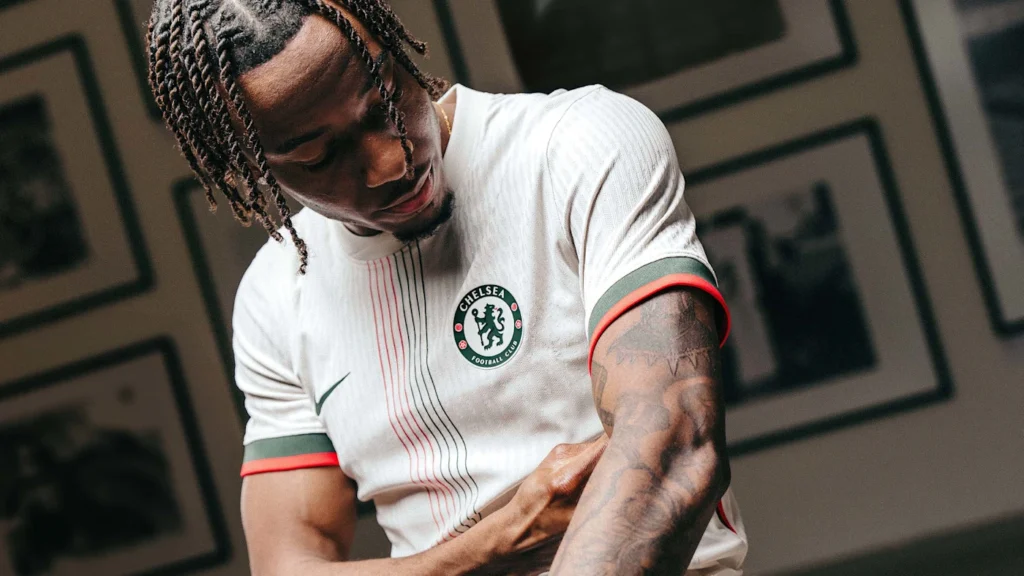Camisa reserva do Chelsea FC 2025-2026 une tradição e estilo