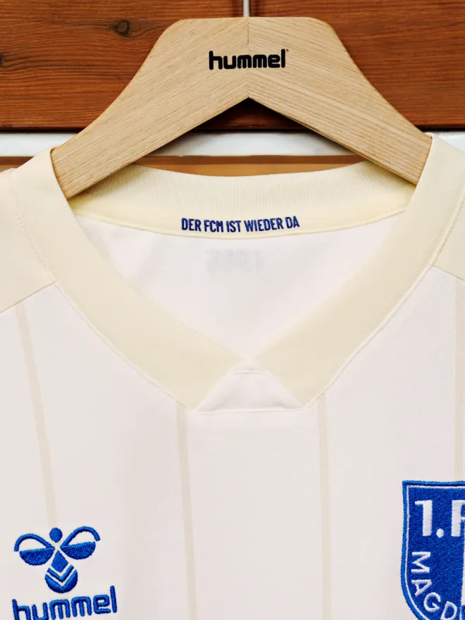Camisa reserva do Magdeburg 25-26 homenageia o AMO Kulturhaus