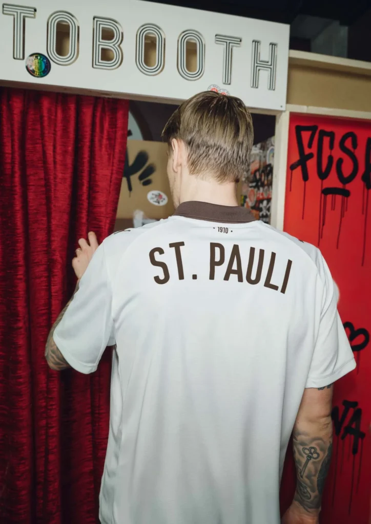 Camisa reserva FC St. Pauli 2025-2026 é lançada com PUMA