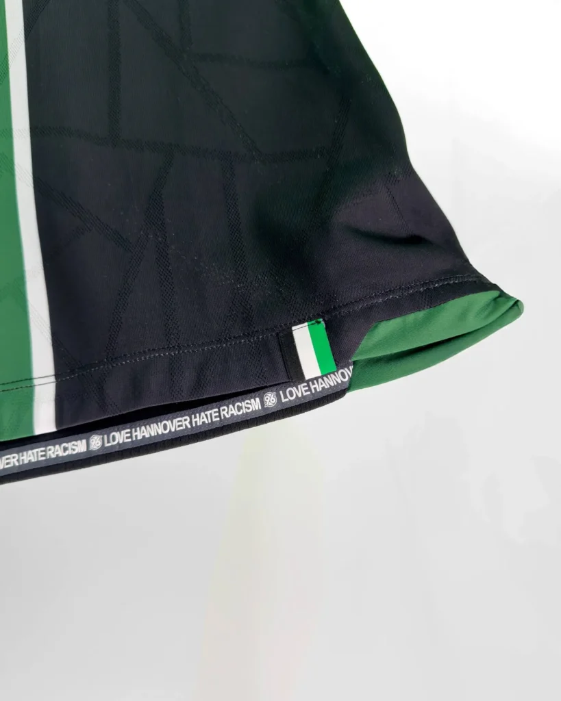 Camisa reserva do Hannover 96 2025-2026 une estilo e mensagem social