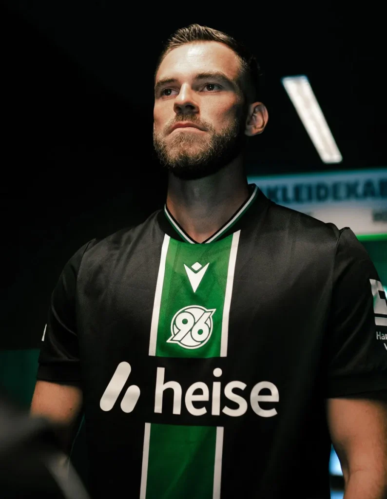Camisa reserva do Hannover 96 2025-2026 une estilo e mensagem social