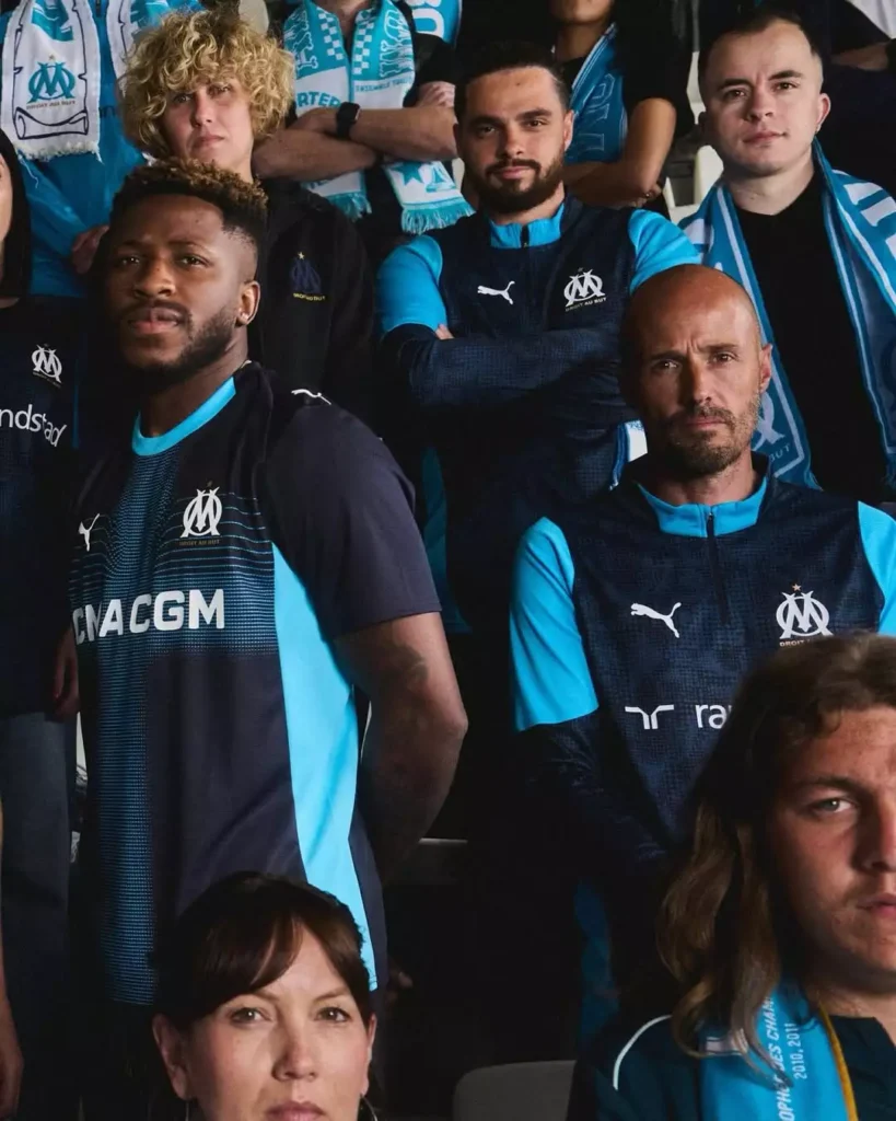 Camisa reserva do Olympique de Marseille 2025-2026 celebra sua torcida
