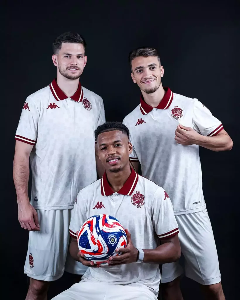 Nova camisa reserva do Wydad Casablanca 2025-2026 é revelada