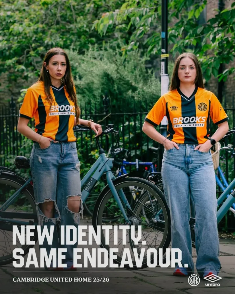 Camisa titular do Cambridge United 2025-2026 é revelada