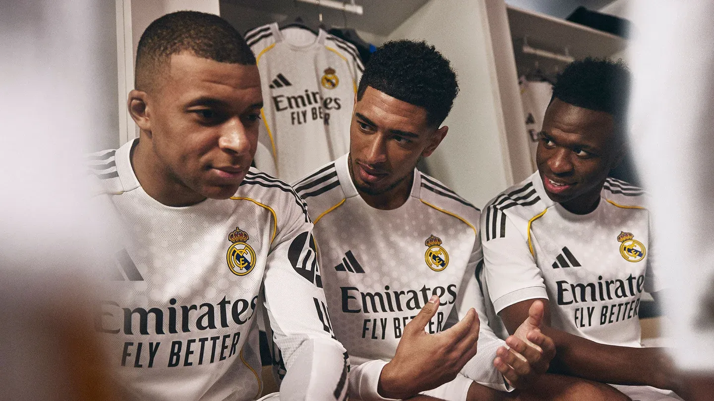 Camisa titular do Real Madrid 2025-2026 homenageia o Bernabéu