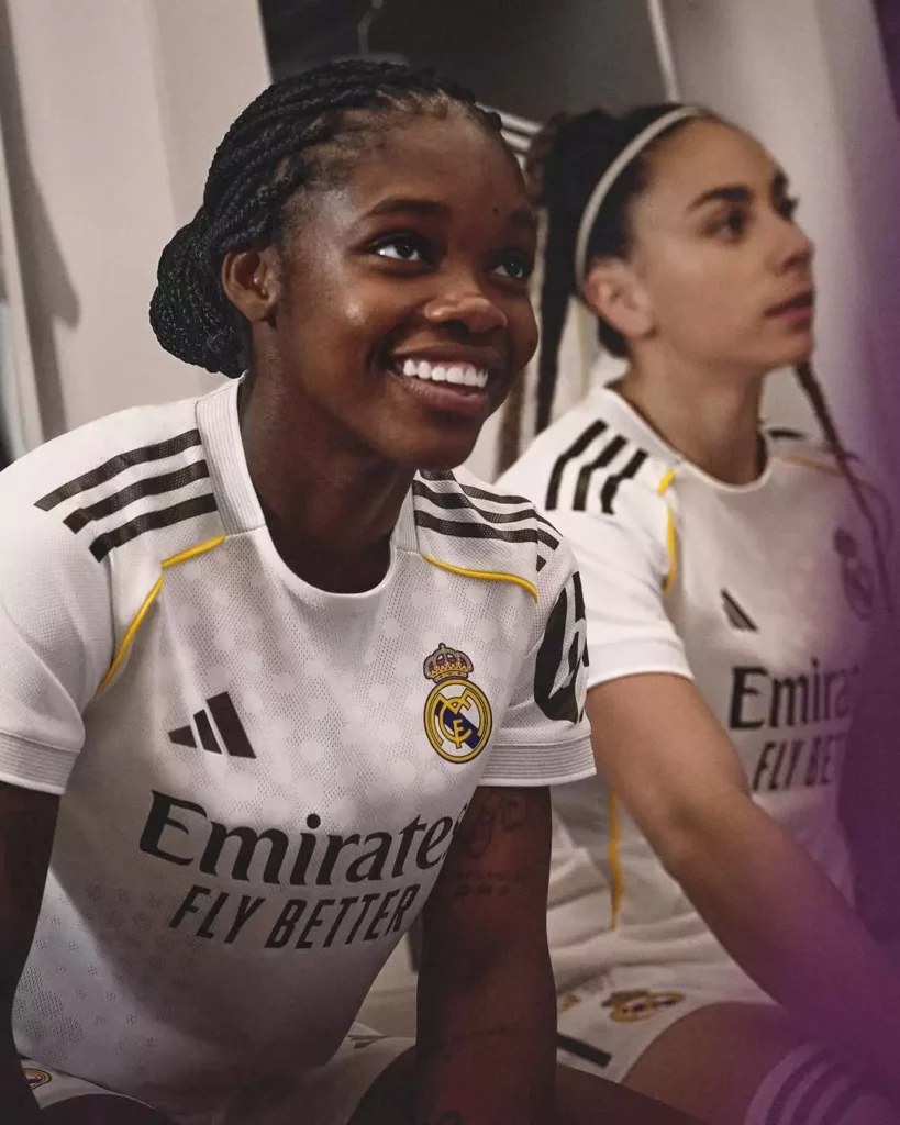 Camisa titular do Real Madrid 2025-2026 homenageia o Bernabéu