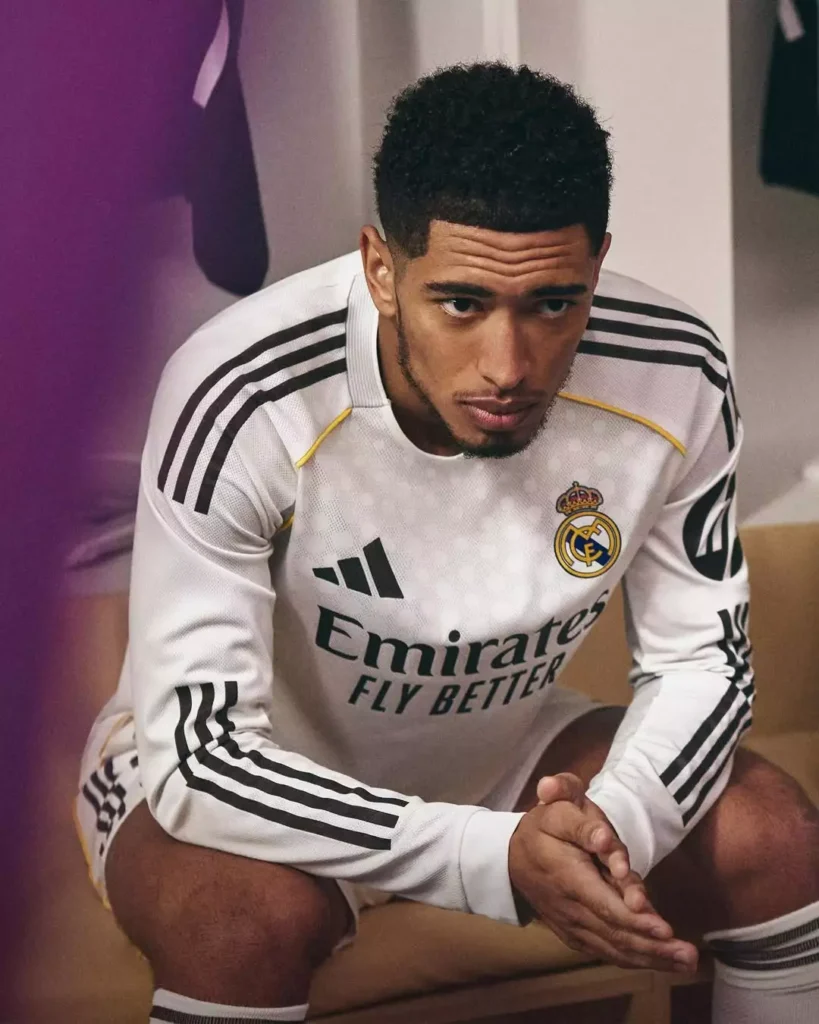 Camisa titular do Real Madrid 2025-2026 homenageia o Bernabéu