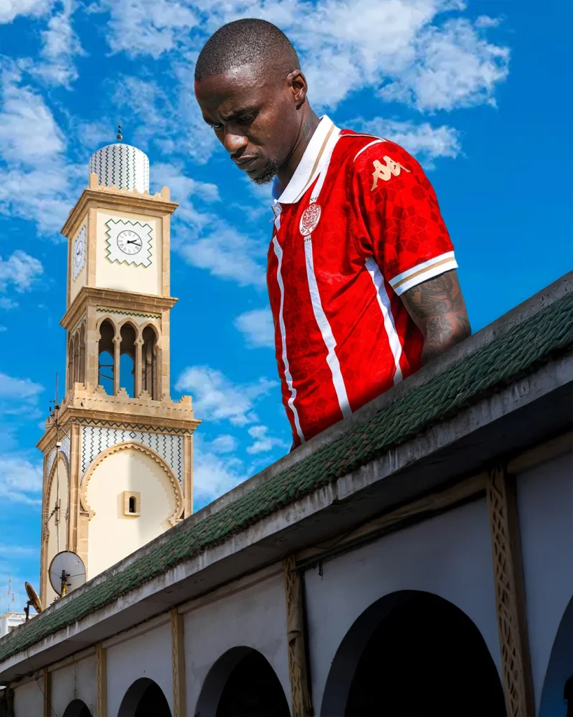 Camisa titular do Wydad Casablanca 2025-2026 é revelada