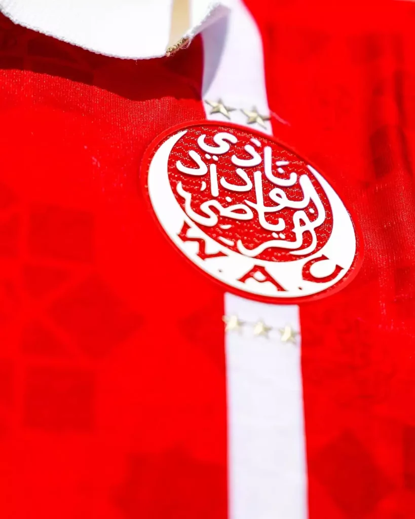 Camisa titular do Wydad Casablanca 2025-2026 é revelada
