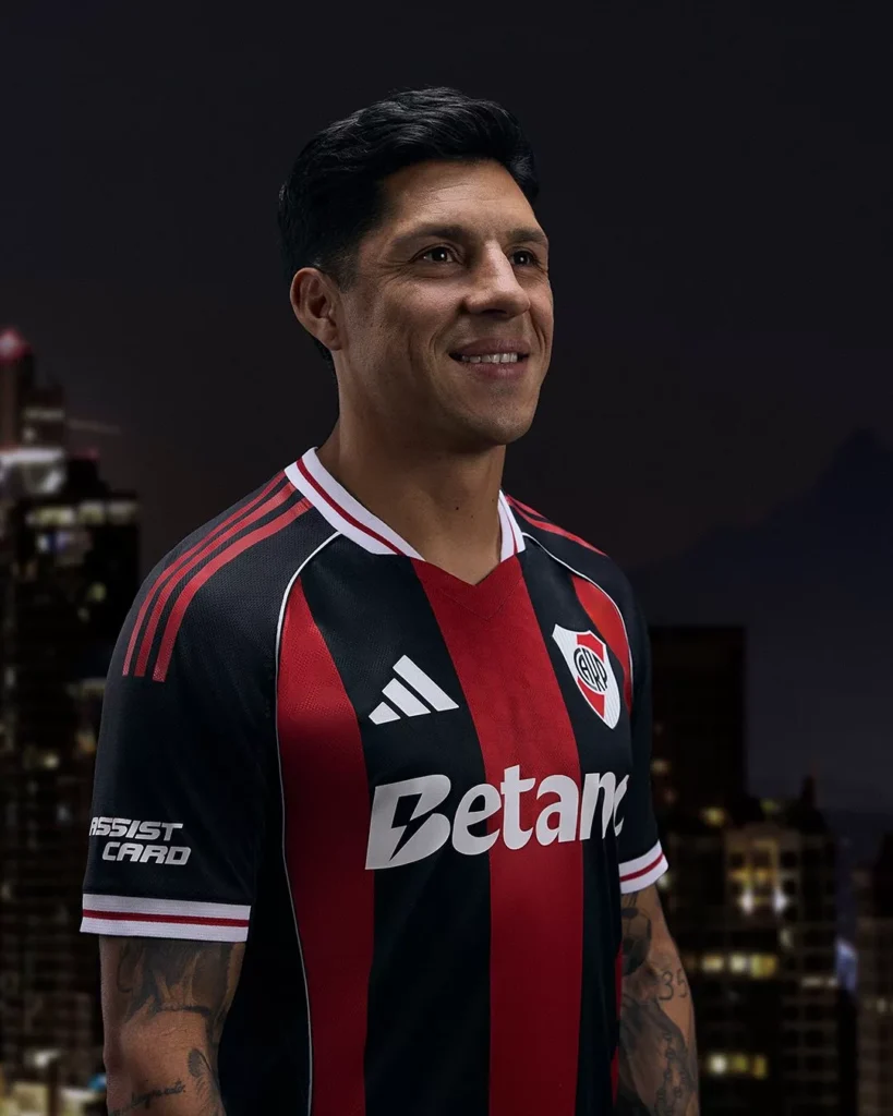 Camisas do River Plate 2025-2026 celebram tradição e inovação