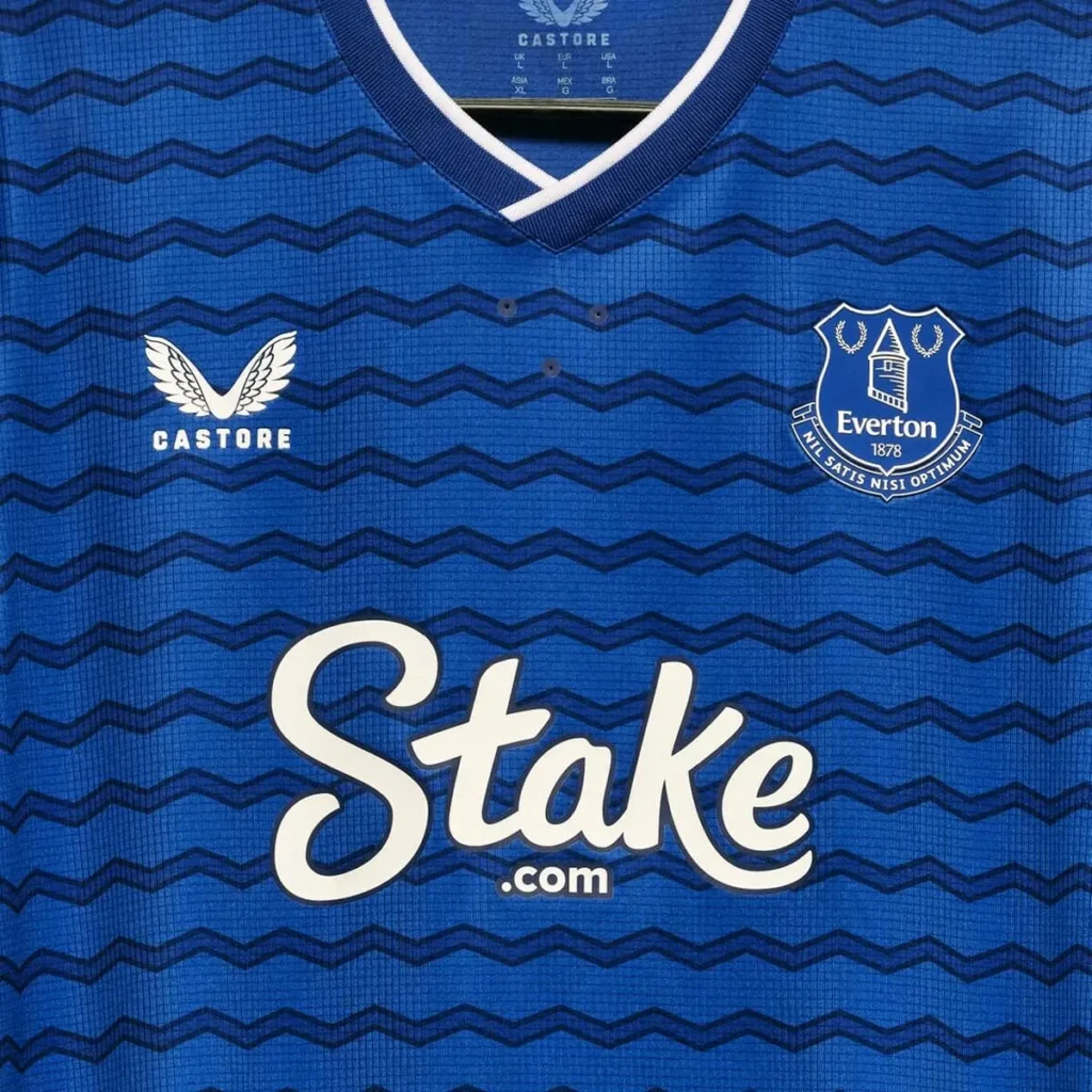 Everton FC lança nova camisa titular 2025-2026