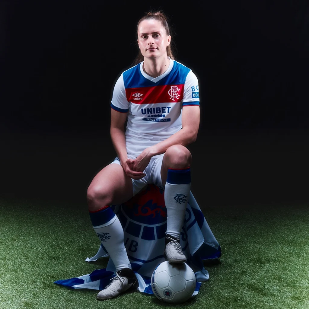 Nova camisa reserva do Rangers FC 2025-2026 é revelada