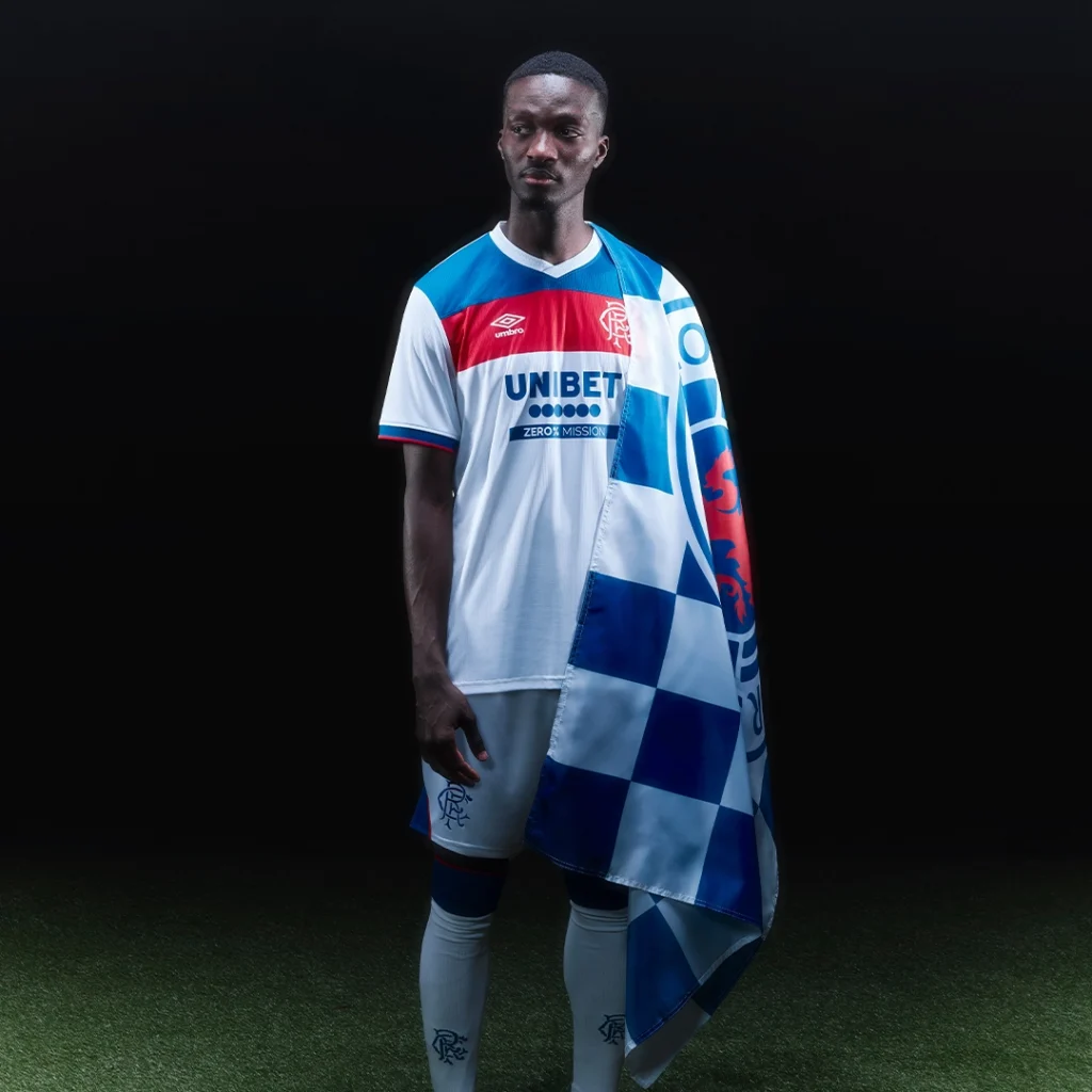 Nova camisa reserva do Rangers FC 2025-2026 é revelada